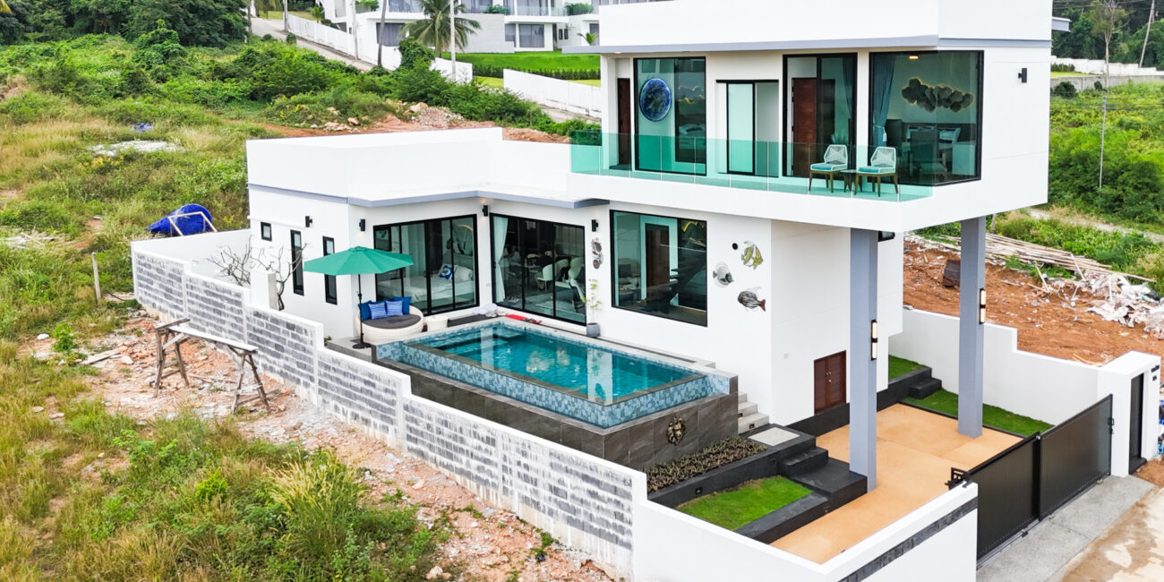 LUXURY CONTEMPORARY POOL VILLA 4BR IN BANGPOR